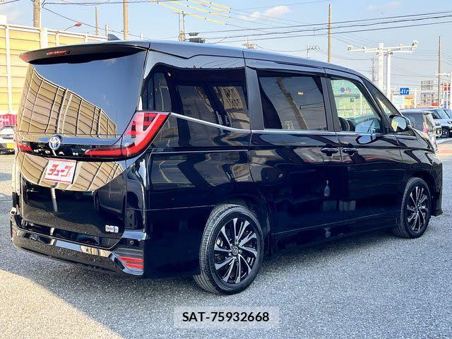 Toyota NOAH HYBRID 2025-03 4973458-2