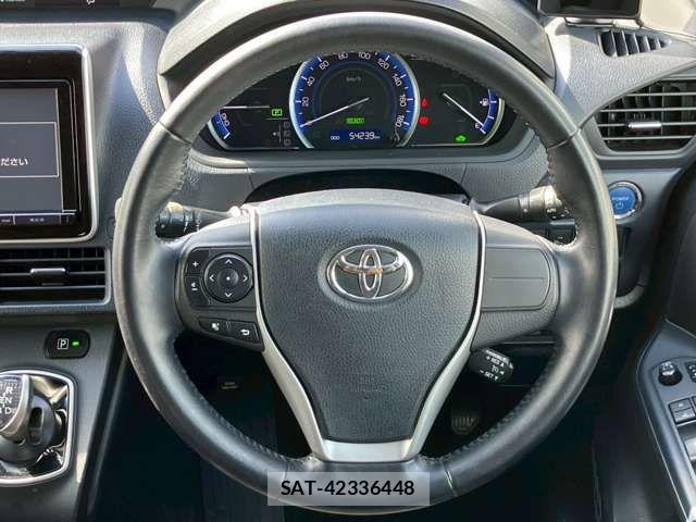 Toyota NOAH HYBRID 2015-05 4973554-13