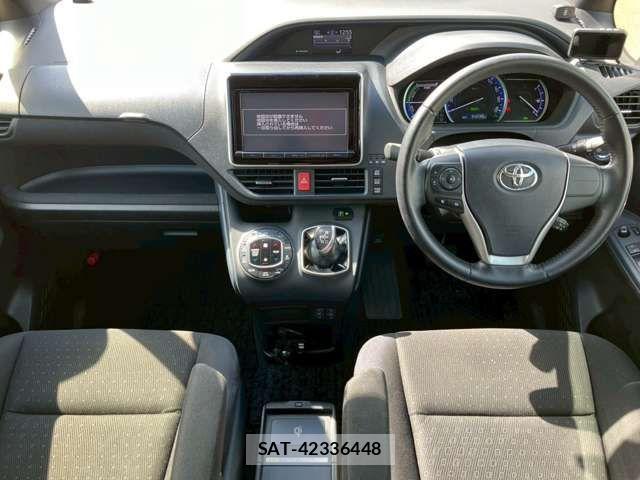 Toyota NOAH HYBRID 2015-05 4973554-14