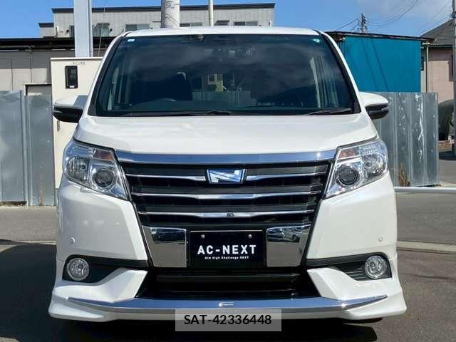 Toyota NOAH HYBRID 2015-05 4973554-16
