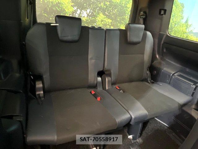Toyota NOAH HYBRID 2018-03 5874214-9