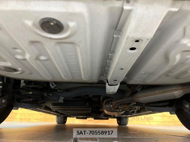 Toyota NOAH HYBRID 2018-03 5874214-18
