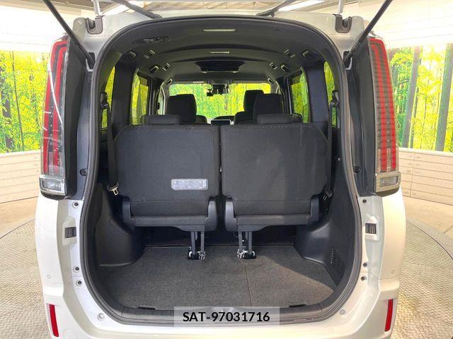 Toyota NOAH HYBRID 2020-11 5874210-10