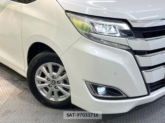 Toyota NOAH HYBRID 2020-11 5874210-12