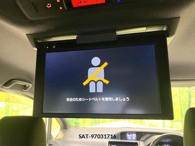 Toyota NOAH HYBRID 2020-11 5874210-3