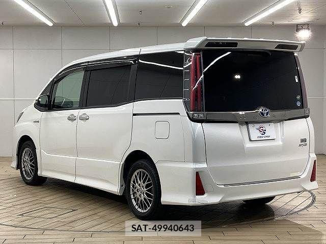Toyota NOAH HYBRID 2018-10 5874211-16