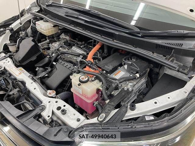 Toyota NOAH HYBRID 2018-10 5874211-17