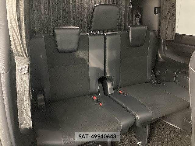 Toyota NOAH HYBRID 2018-10 5874211-6