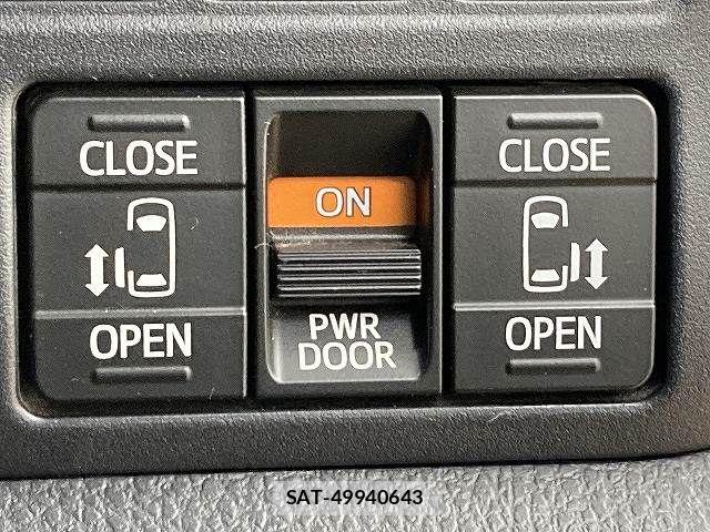 Toyota NOAH HYBRID 2018-10 5874211-8