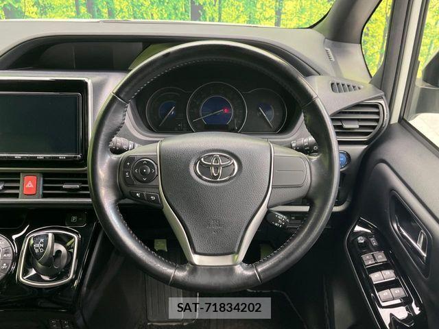 Toyota NOAH HYBRID 2018-03 5874208-11
