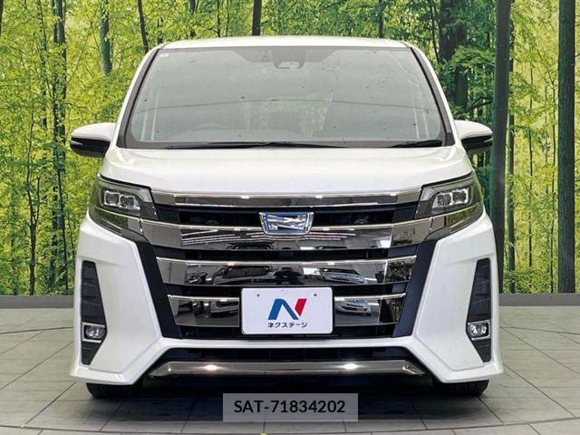 Toyota NOAH HYBRID 2018-03 5874208-14