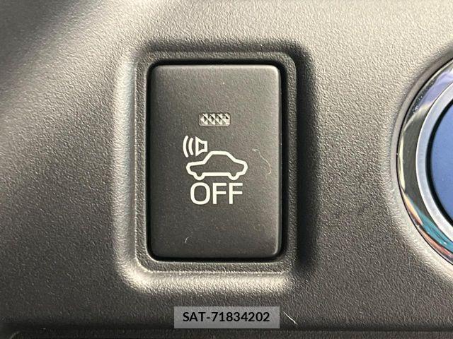Toyota NOAH HYBRID 2018-03 5874208-6