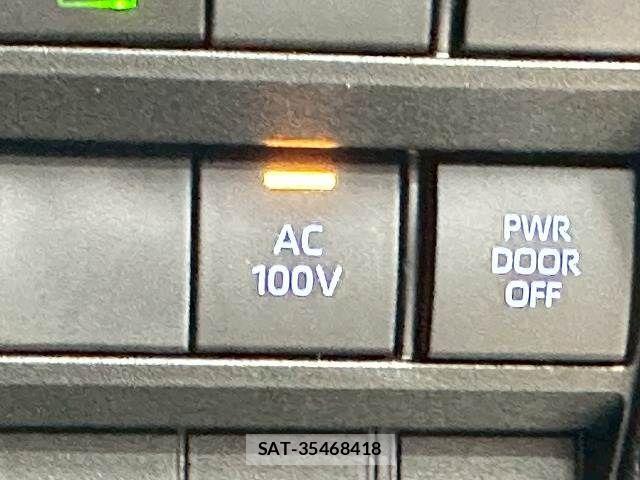 Toyota NOAH HYBRID 2023-01 5874186-11