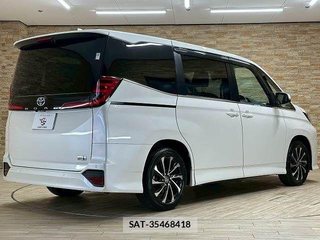 Toyota NOAH HYBRID 2023-01 5874186-15