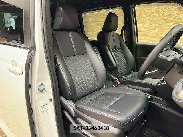 Toyota NOAH HYBRID 2023-01 5874186-4