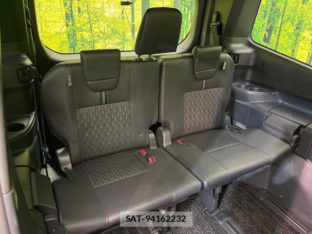 Toyota NOAH HYBRID 2022-04 5874193-9