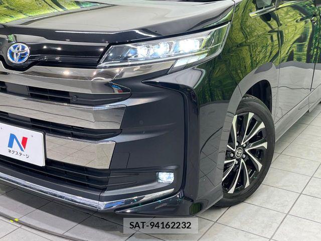 Toyota NOAH HYBRID 2022-04 5874193-12