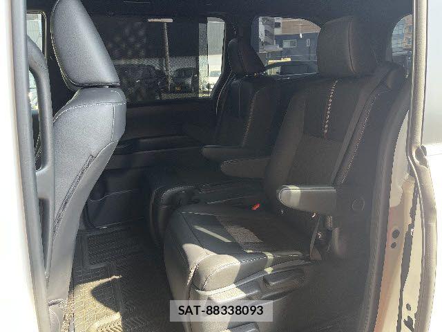 Toyota NOAH HYBRID 2024-07 5874157-12
