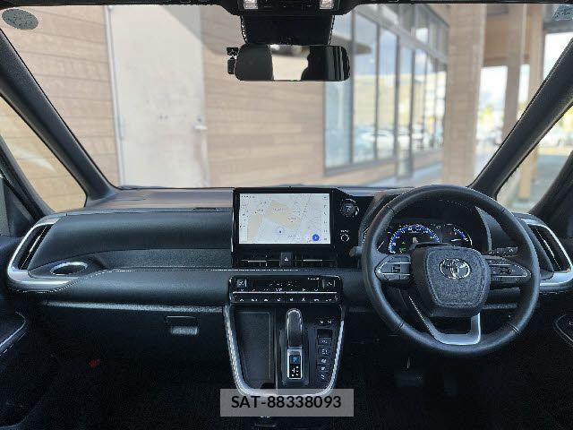 Toyota NOAH HYBRID 2024-07 5874157-1