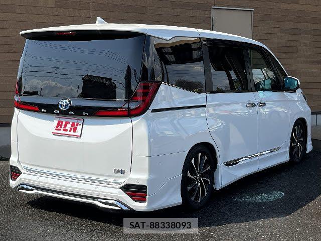 Toyota NOAH HYBRID 2024-07 5874157-2