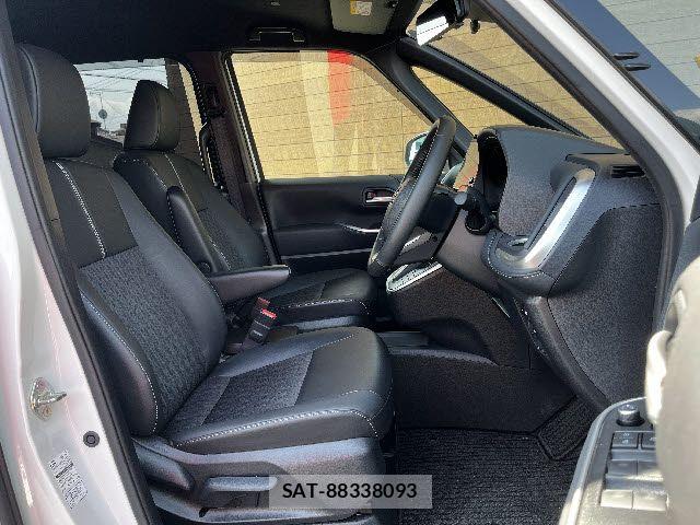 Toyota NOAH HYBRID 2024-07 5874157-3