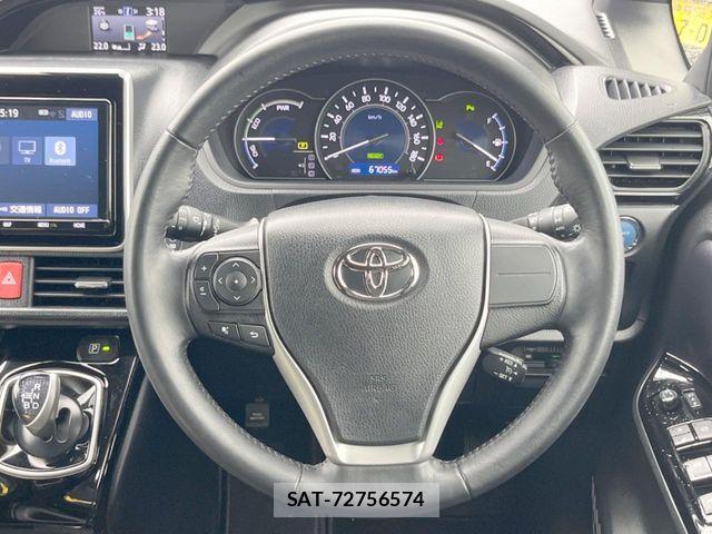Toyota NOAH HYBRID 2020-04 5874209-12