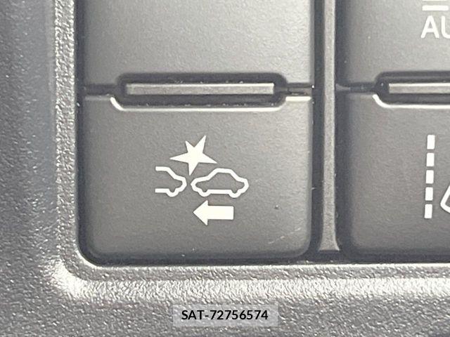 Toyota NOAH HYBRID 2020-04 5874209-7