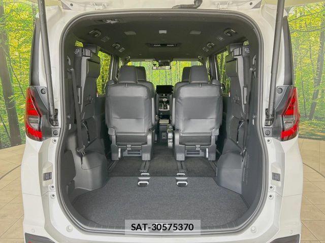 Toyota NOAH HYBRID 2024-10 6014708-10
