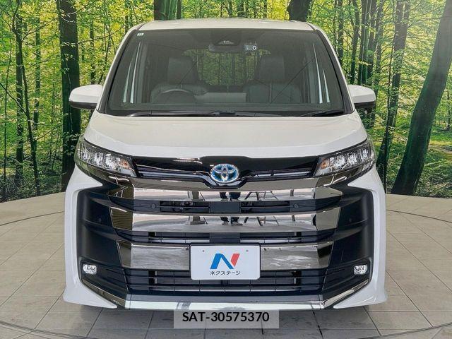 Toyota NOAH HYBRID 2024-10 6014708-14
