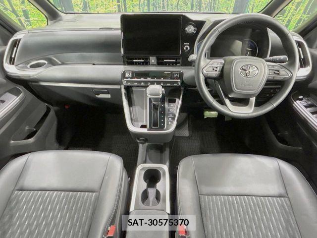 Toyota NOAH HYBRID 2024-10 6014708-1