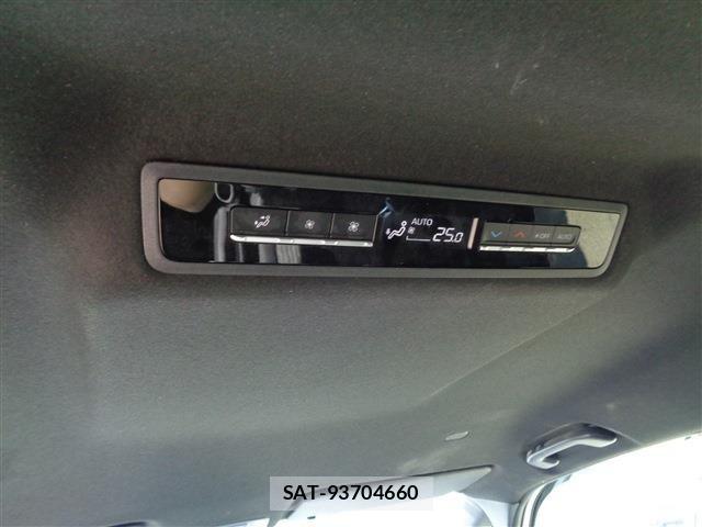 Toyota NOAH HYBRID 2024-11 6014725-14