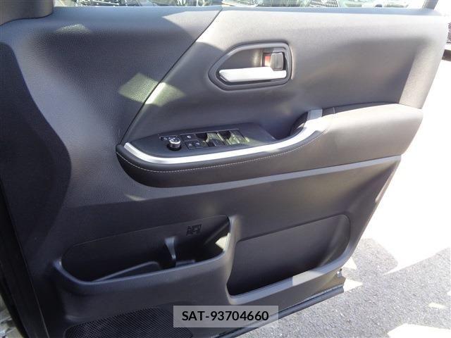 Toyota NOAH HYBRID 2024-11 6014725-28