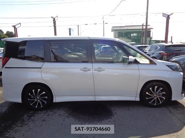 Toyota NOAH HYBRID 2024-11 6014725-3