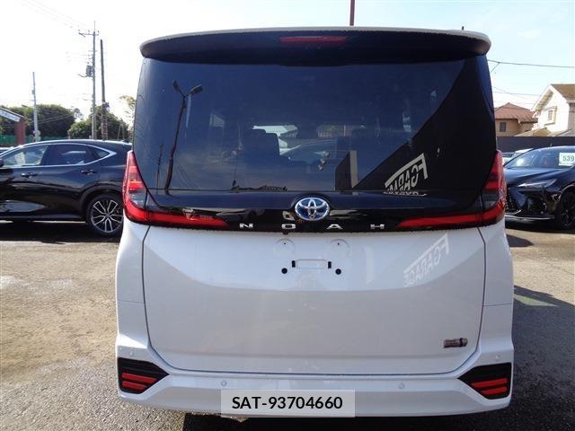 Toyota NOAH HYBRID 2024-11 6014725-6