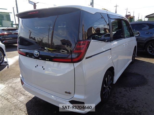 Toyota NOAH HYBRID 2024-11 6014725-7