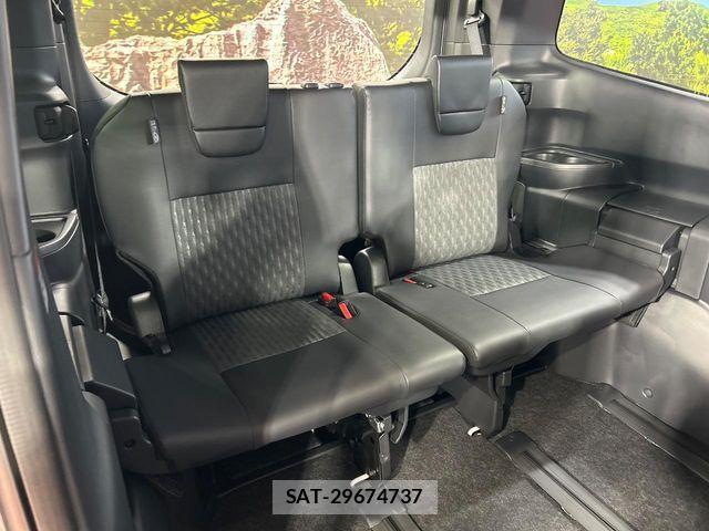 Toyota NOAH HYBRID 2026-02 6135477-9