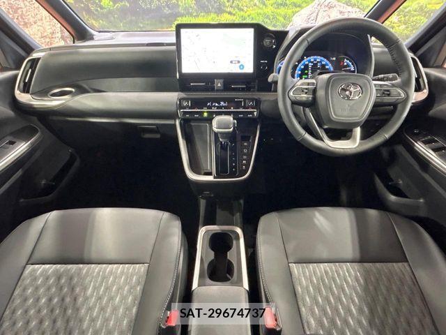 Toyota NOAH HYBRID 2026-02 6135477-1