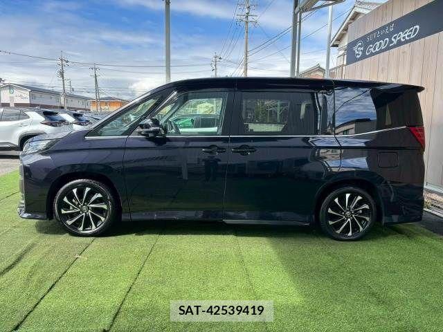 Toyota NOAH HYBRID 2023-01 6217788-15