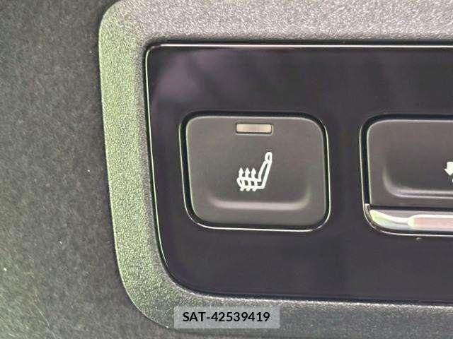 Toyota NOAH HYBRID 2023-01 6217788-7