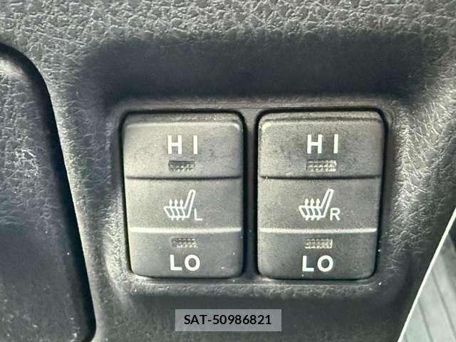 Toyota NOAH HYBRID 2019-01 6246331-5