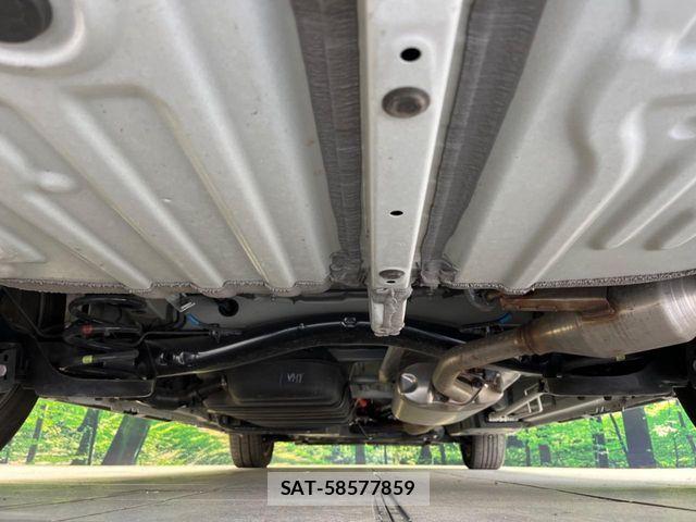 Toyota NOAH HYBRID 2024-01 6246318-18