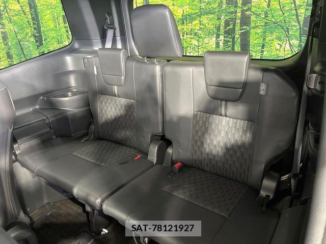 Toyota NOAH HYBRID 2022-07 6272481-9
