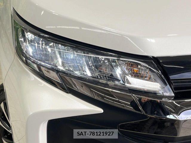 Toyota NOAH HYBRID 2022-07 6272481-12