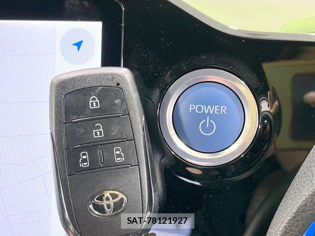 Toyota NOAH HYBRID 2022-07 6272481-6