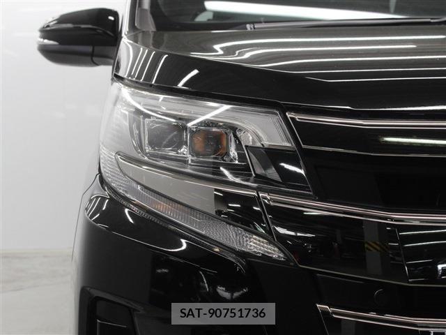 Toyota NOAH HYBRID 2020-09 6272483-10