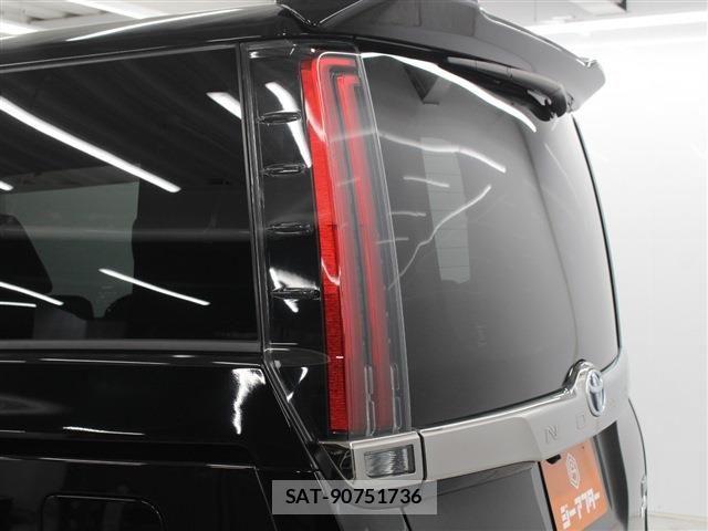 Toyota NOAH HYBRID 2020-09 6272483-15