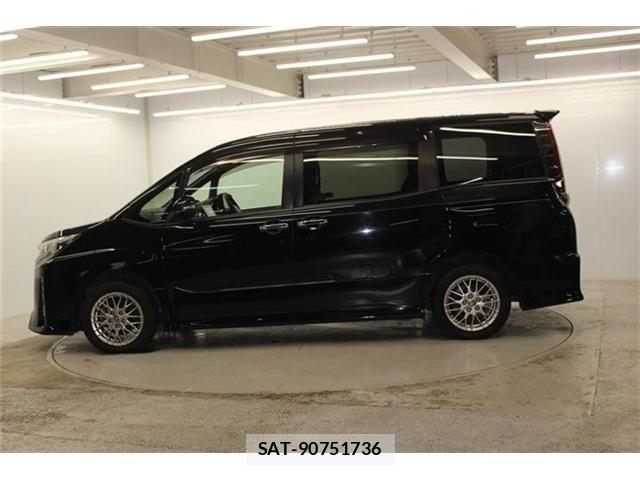 Toyota NOAH HYBRID 2020-09 6272483-7