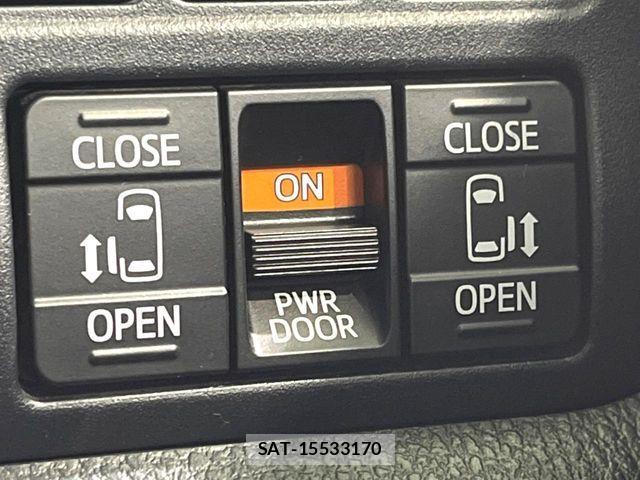 Toyota NOAH HYBRID 2019-08 6526988-3