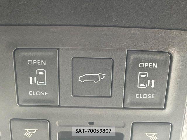 Toyota NOAH HYBRID 2025-08 6613784-5