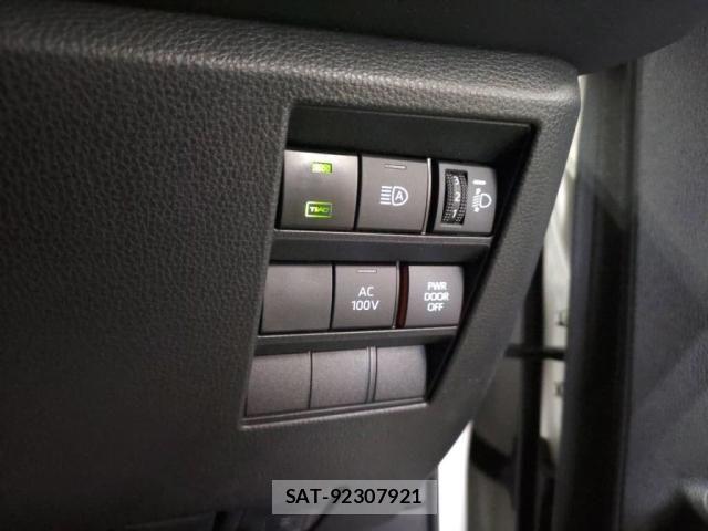 Toyota NOAH HYBRID 2023-07 6642093-13